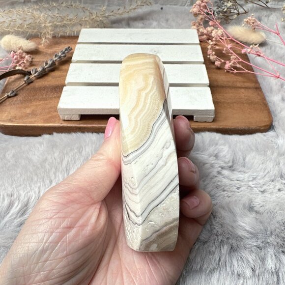 Beautiful Zebra Calcite Flame - Picture 6 of 7